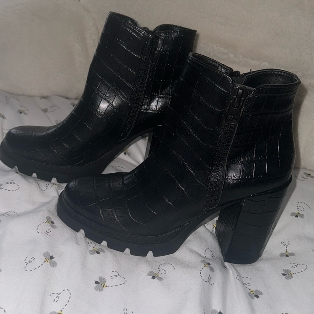 ShuShop croc style boots